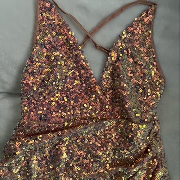 Fashion Nova Dresses & Skirts - Short casual dress  very elegant